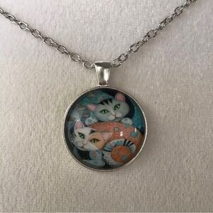 LAST 1! NEW Cats Pendant Necklace Round Cabochon Silver Tone 18” Chain Kittens